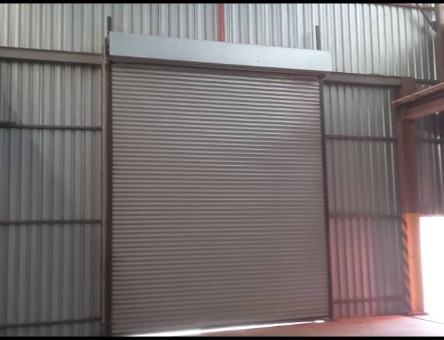 513M² BUILDING TO LET IN APEX